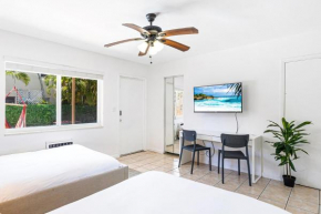 Hollywood Getaway Studio Near Beach Parking
